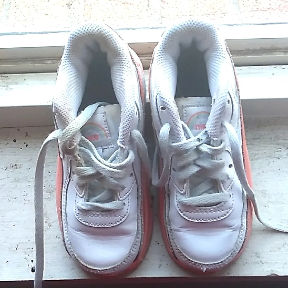 Nike Kids White Shoes Purple Skechers Cat & Jack and 4 Others - Total 6 SIZE 5